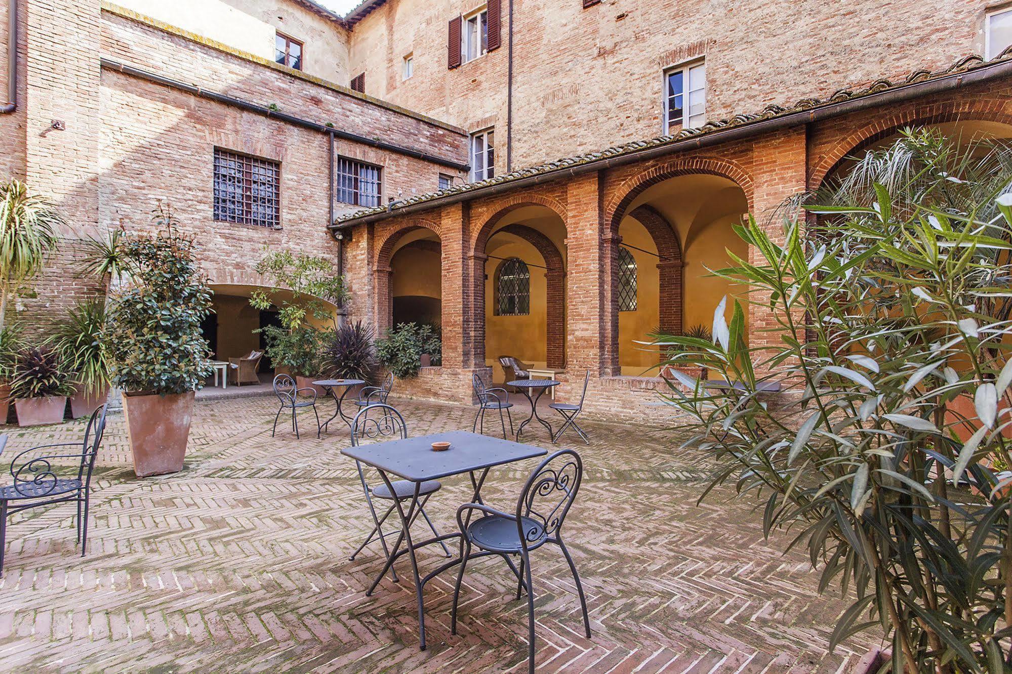 Hotel Il Chiostro Del Carmine