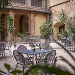 Il Chiostro Del Carmine